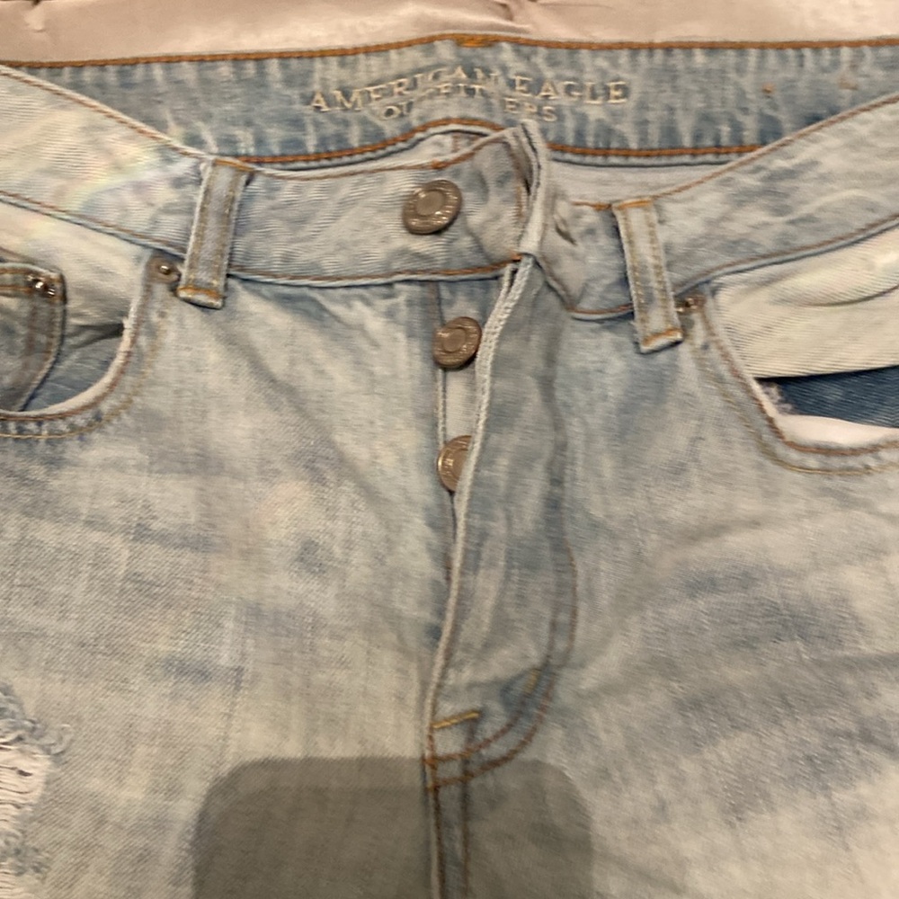 ❤️ Light Blue Distressed Jeans - Picture 5 of 10